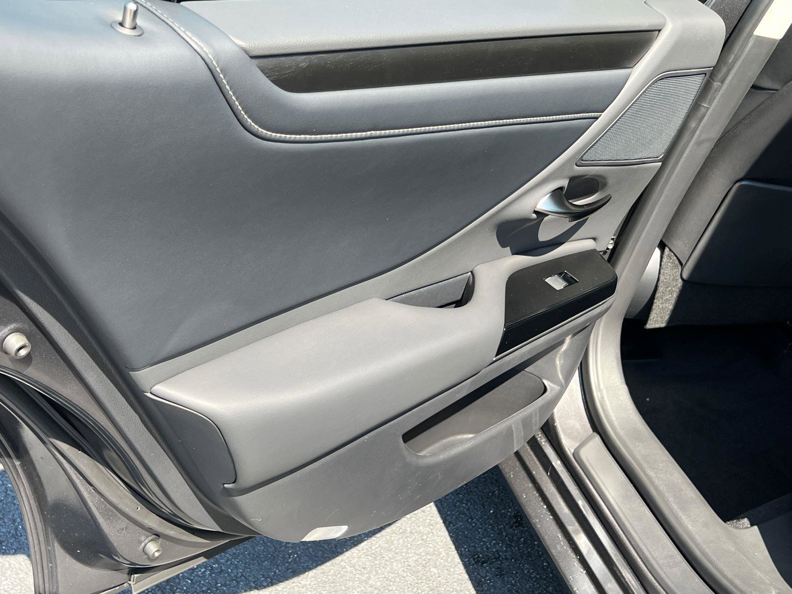 New 2025 Lexus ES 350 w/ Premium Package image 16