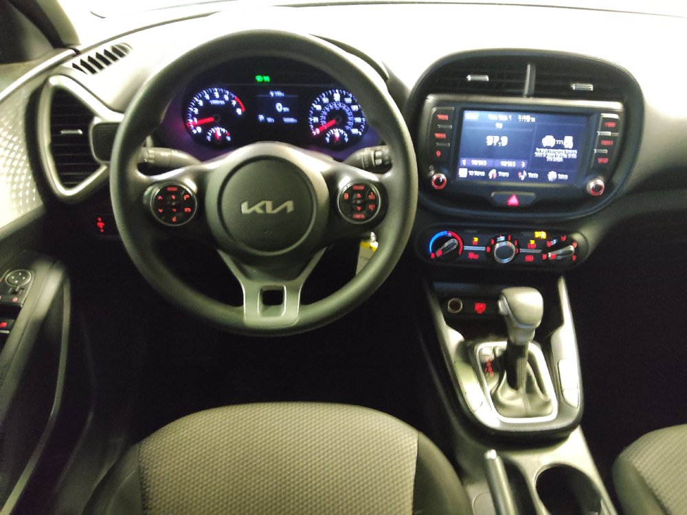 Used 2022 Kia Soul LX FWD image 22