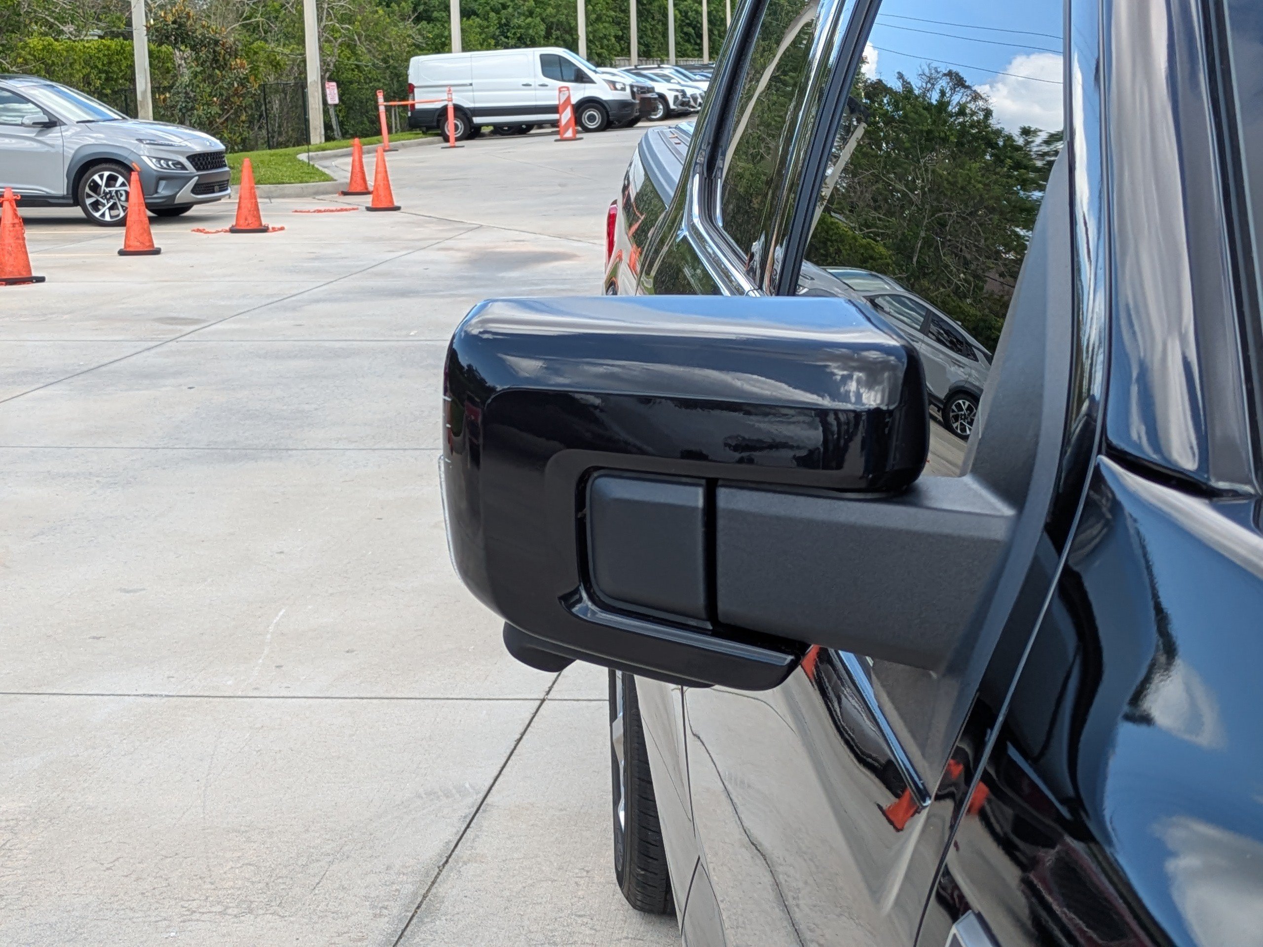 Used 2023 Ford F150 Limited AWD/4WD image 8