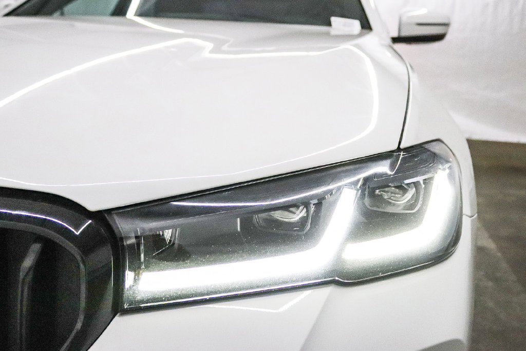 Used 2023 BMW 540i w/ M Sport Package RWD image 9