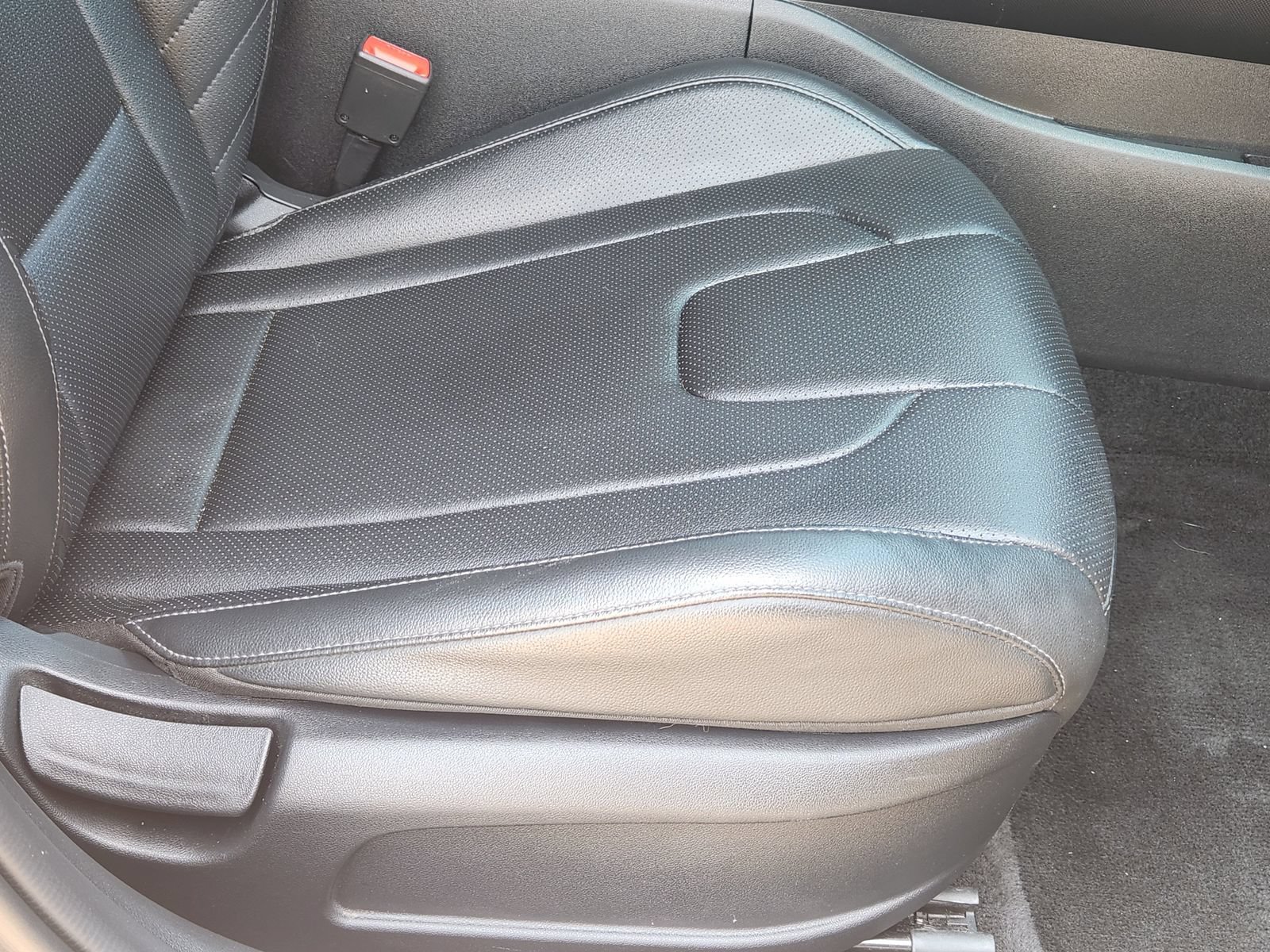 Used 2024 Hyundai Elantra Limited FWD image 28