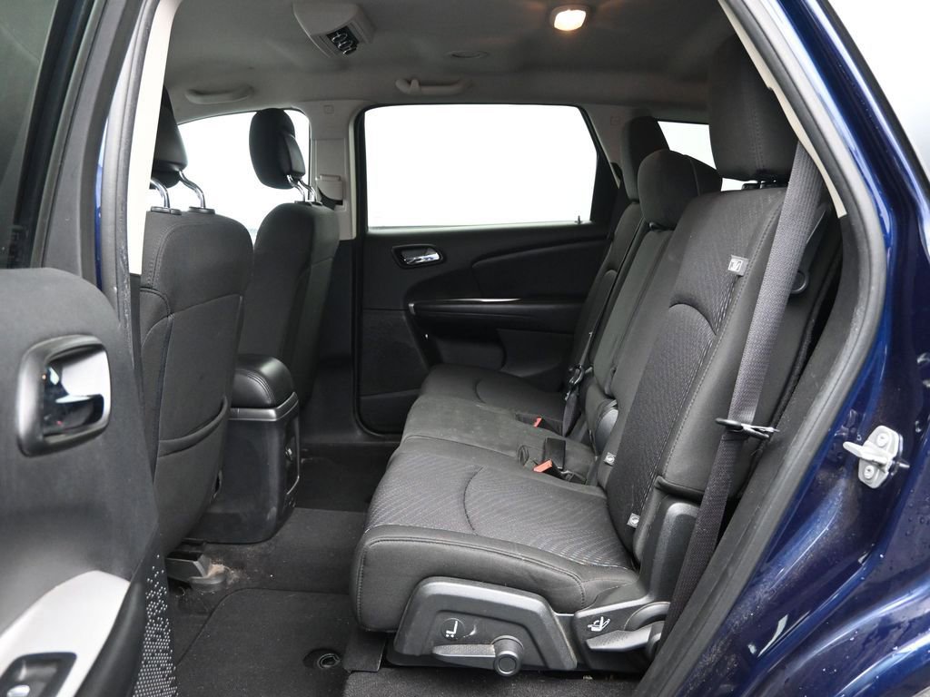 Used 2018 Dodge Journey SE w/ Popular Equipment Group FWD image 18