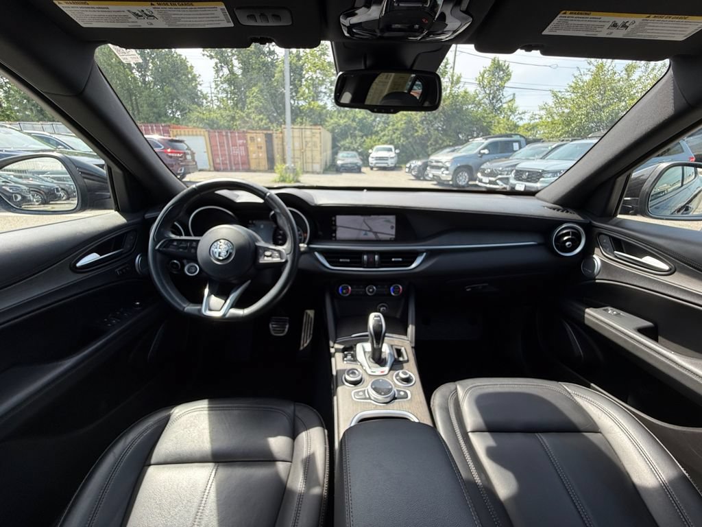 Used 2022 Alfa Romeo Stelvio Ti AWD/4WD image 24