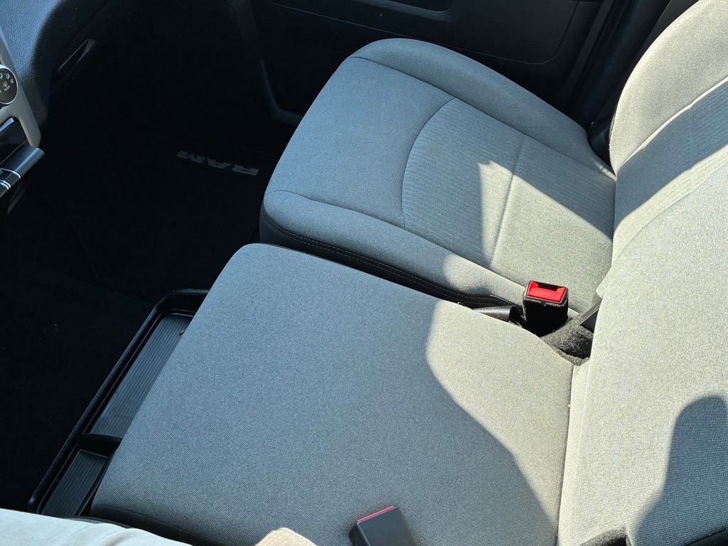 Used 2021 RAM 2500 Big Horn image 27