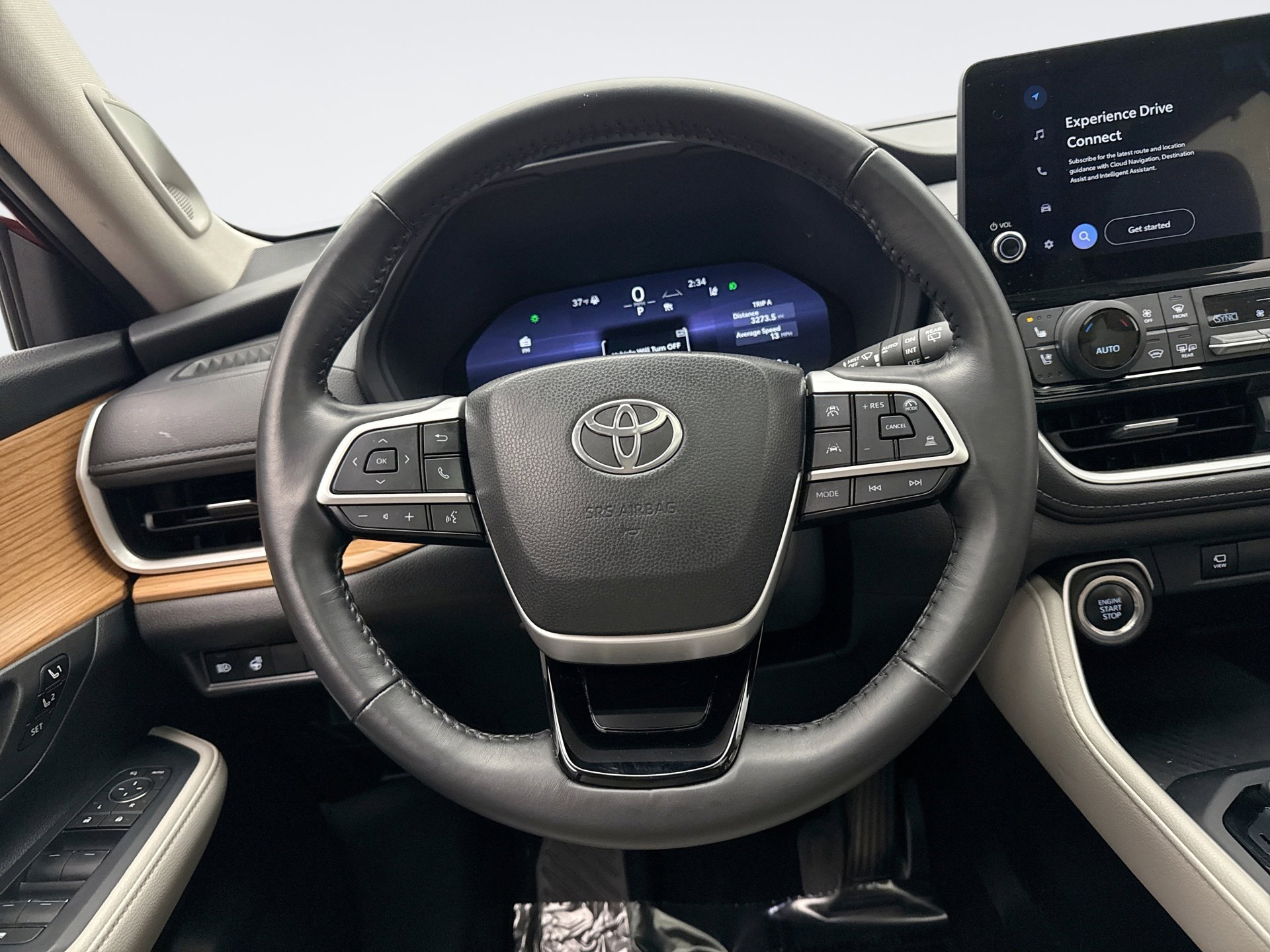 Used 2024 Toyota Grand Highlander AWD image 12