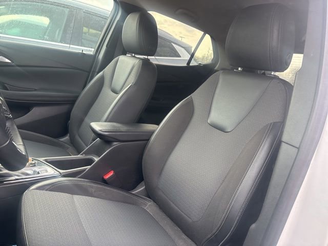 Used 2022 Buick Encore GX Preferred w/ Cold Weather Comfort Package image 11