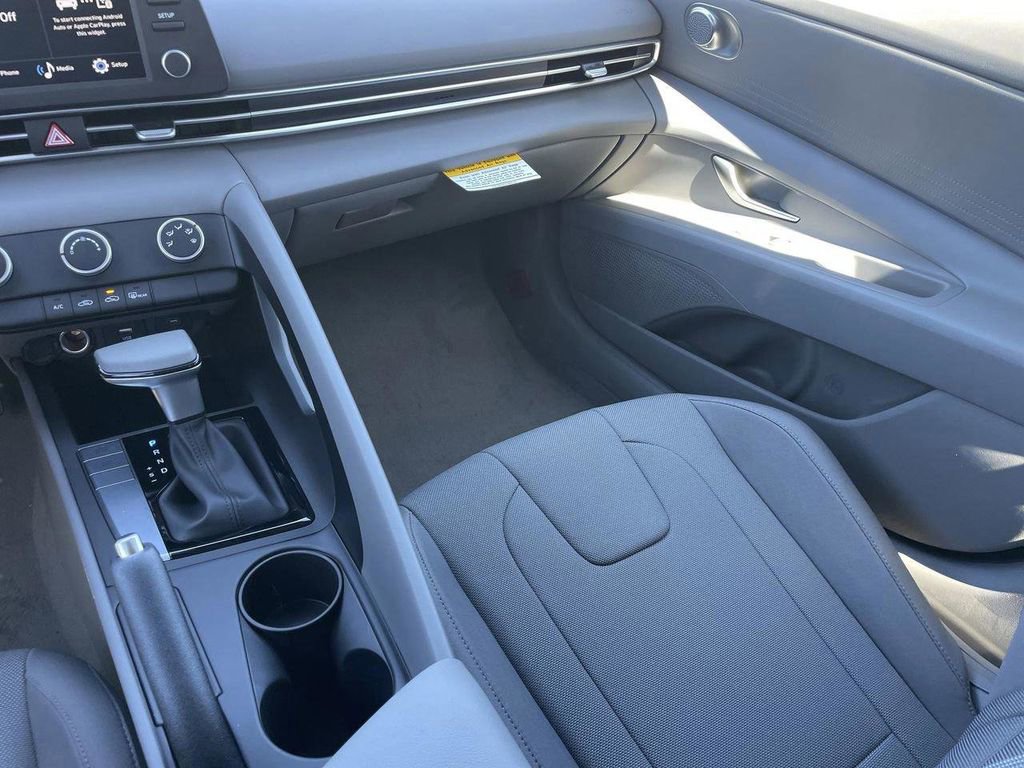New 2026 Hyundai Elantra SE image 20