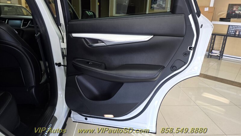 Used 2021 INFINITI QX50 Luxe w/ Appearance Package FWD image 14