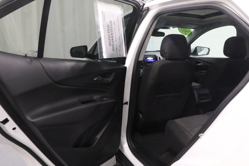 Used 2019 Chevrolet Equinox LT w/ Sun & Navigation Package AWD/4WD image 13