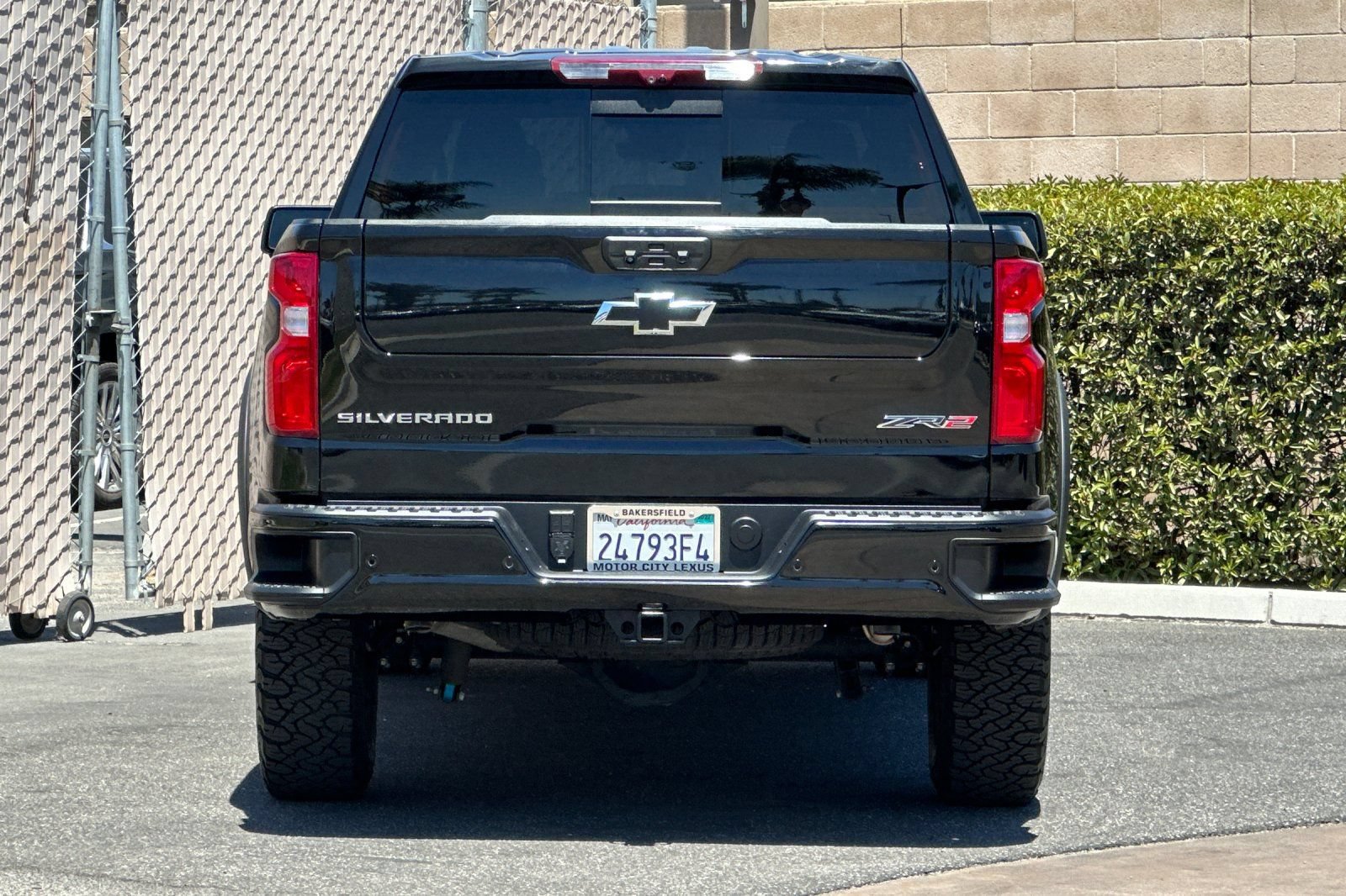 Used 2025 Chevrolet Silverado 1500 ZR2 w/ Technology Package AWD/4WD image 5