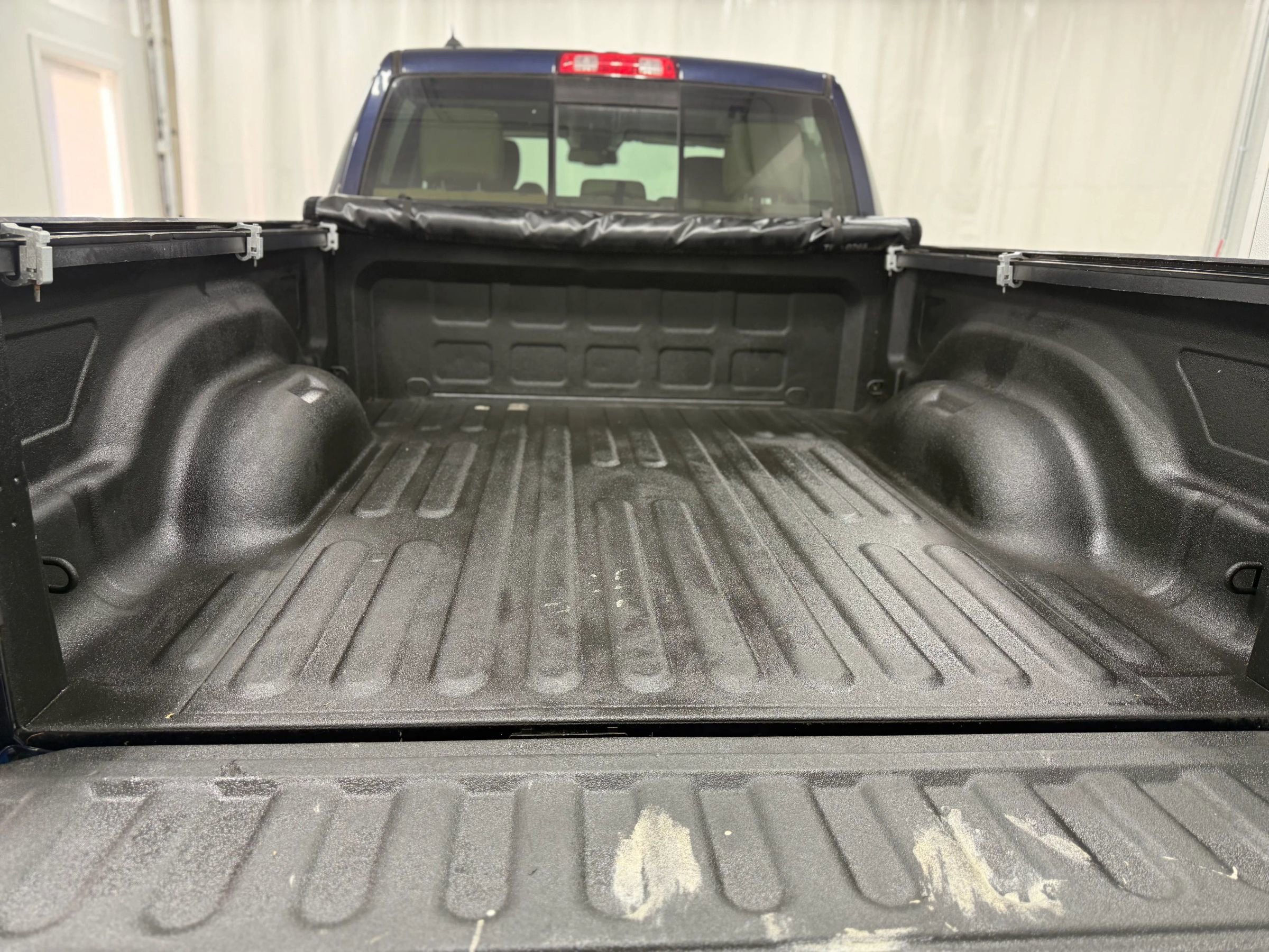 Used 2016 RAM 1500 Laramie image 32