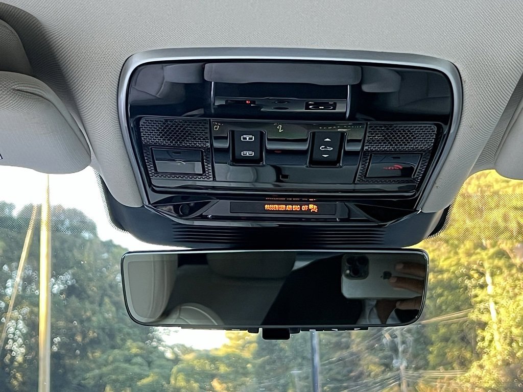 Used 2023 Land Rover Range Rover SE image 41