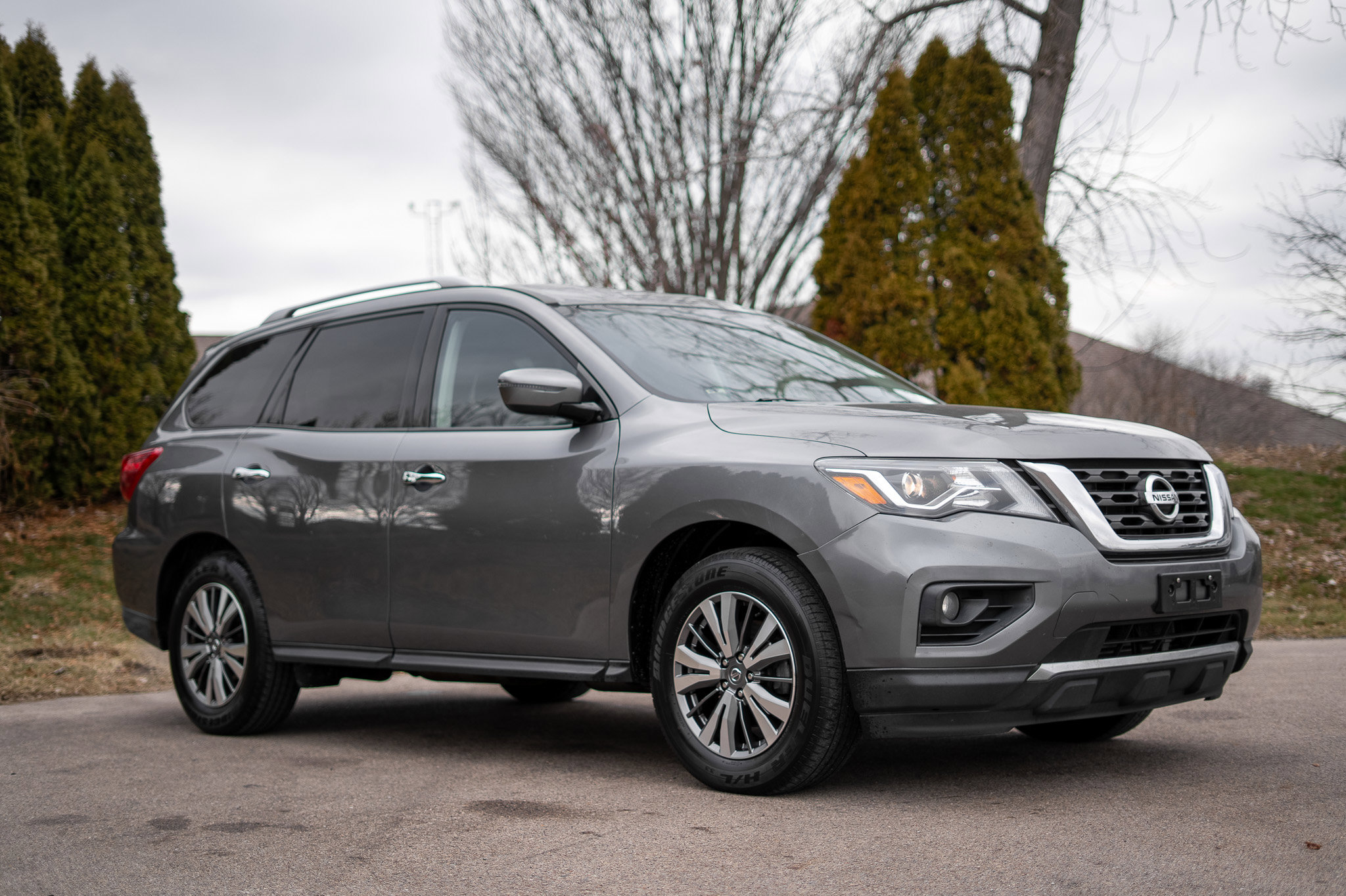 Used 2019 Nissan Pathfinder SV image 3