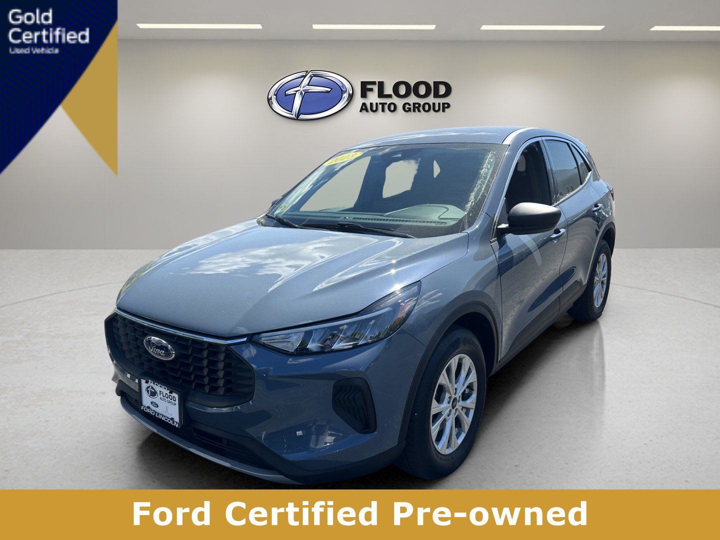 Used 2023 Ford Escape Active AWD/4WD image 3