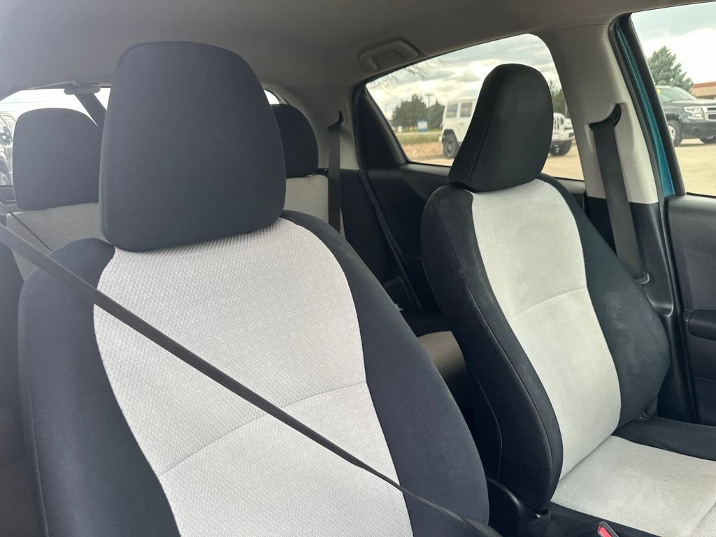 Used 2012 Toyota Yaris LE FWD image 29