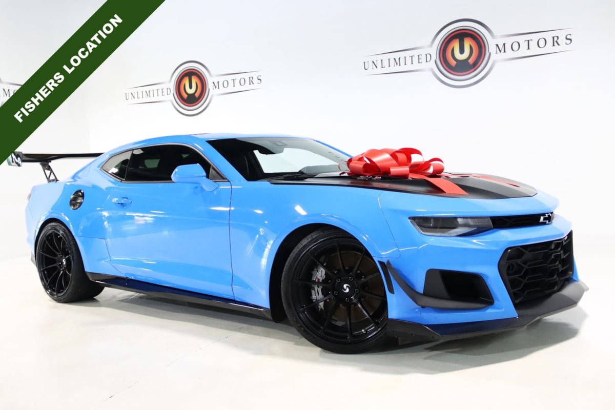 Used 2022 Chevrolet Camaro ZL1 RWD image 1