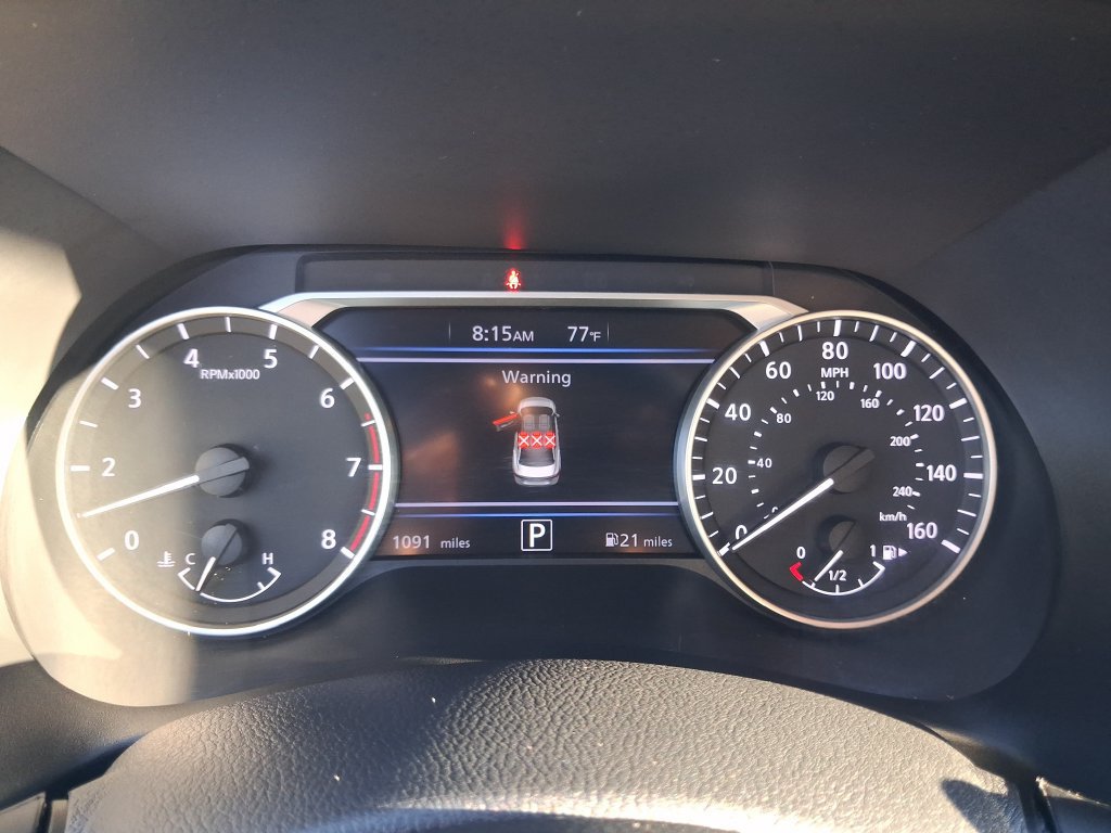 Certified 2025 Nissan Sentra SV FWD image 21