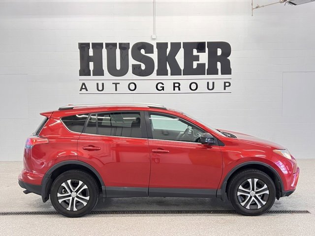 Used 2016 Toyota RAV4 LE image 2