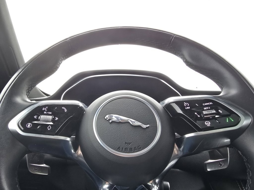 Used 2025 Jaguar F-PACE R-Dynamic S image 23