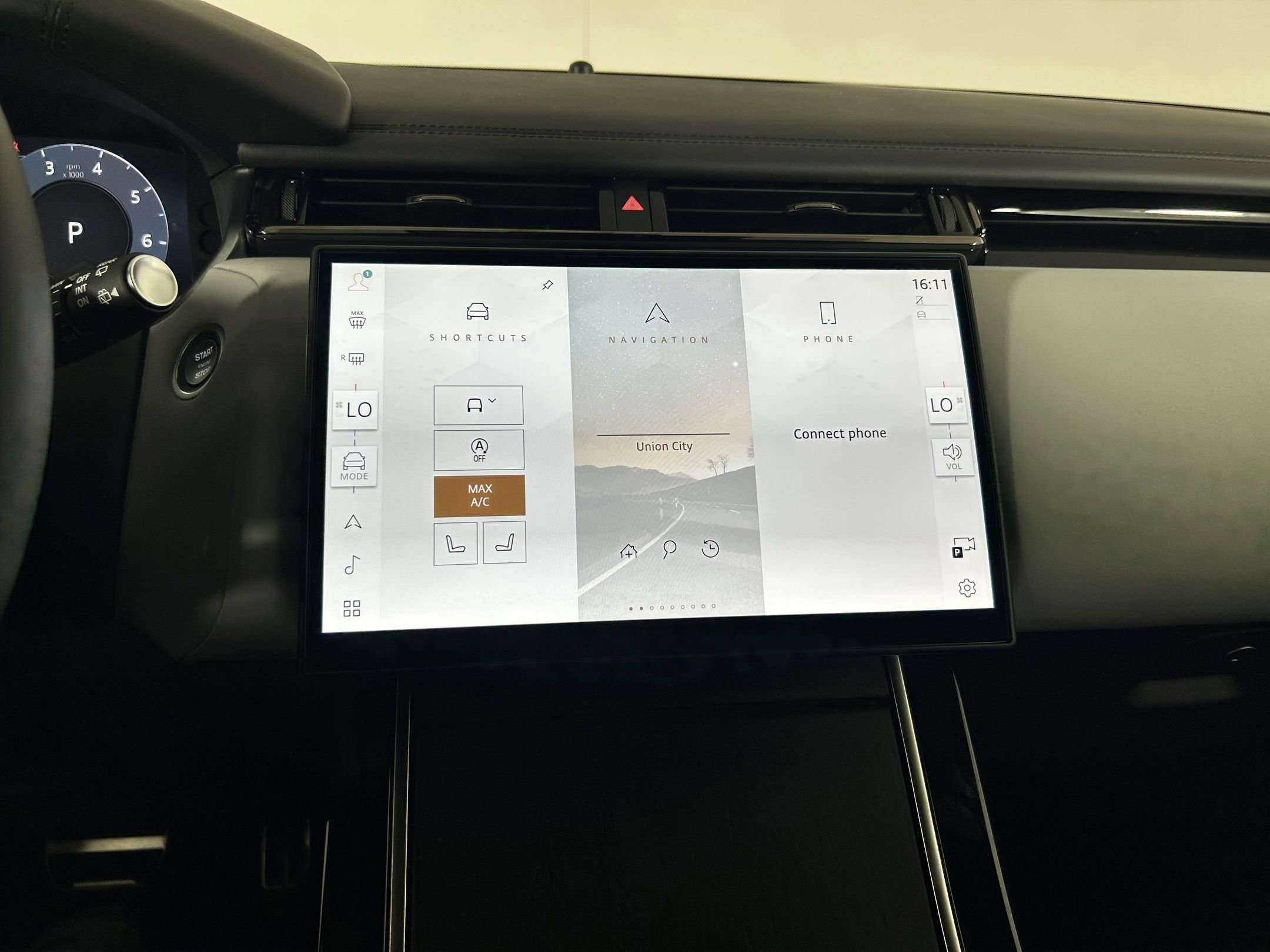 New 2026 Land Rover Range Rover Velar Dynamic SE image 22