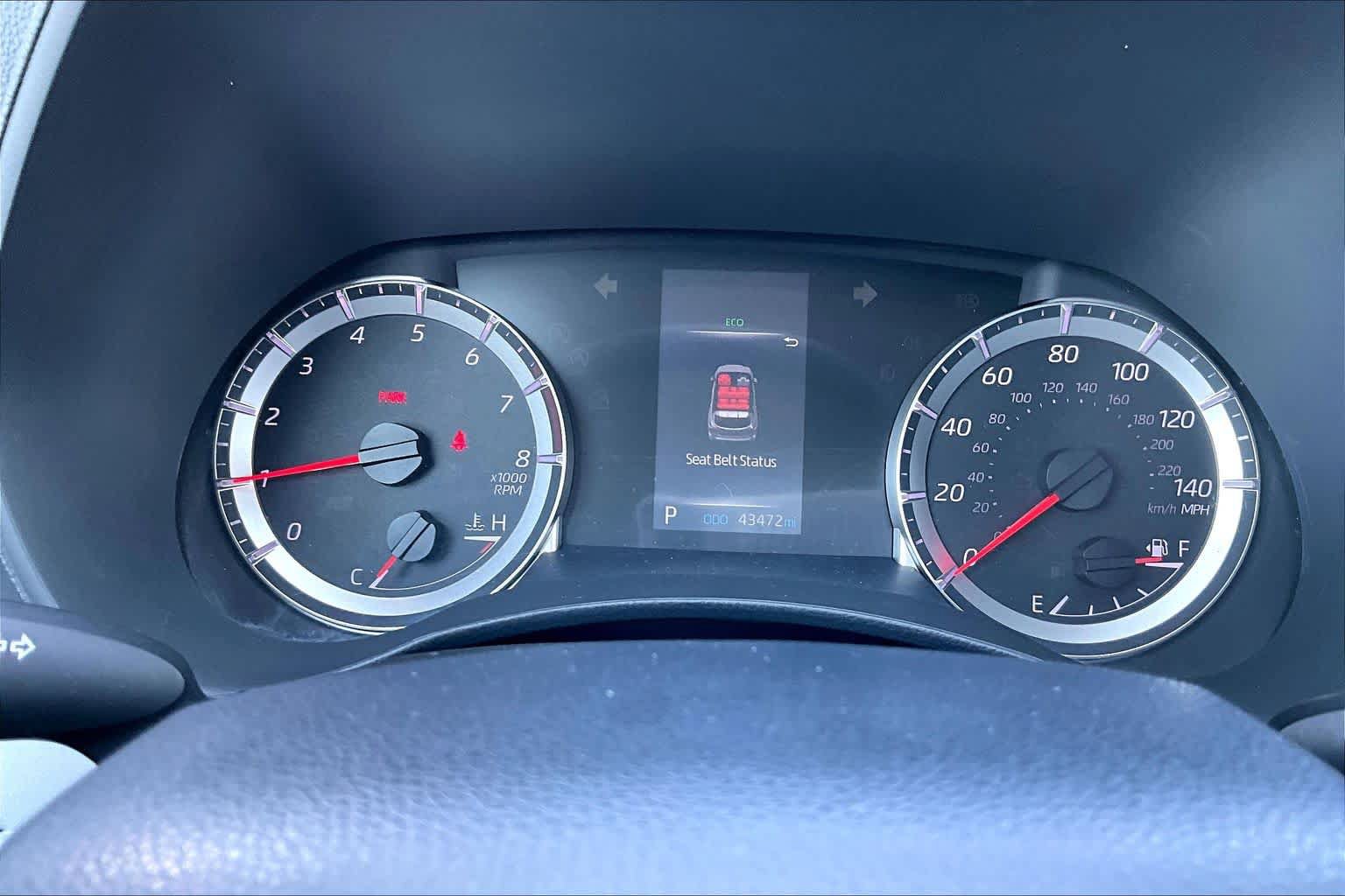 Used 2022 Toyota Highlander LE FWD image 24