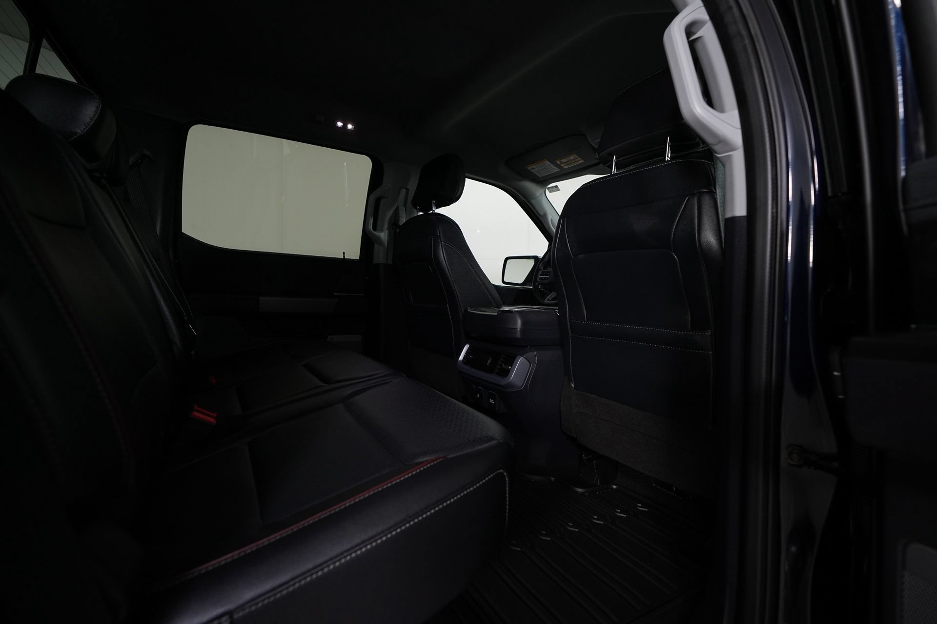 Used 2022 Ford F150 Lariat w/ Max Trailer Tow Package AWD/4WD image 7