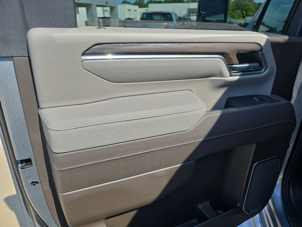 New 2026 GMC Sierra 2500 SLT w/ SLT Premium Package image 12