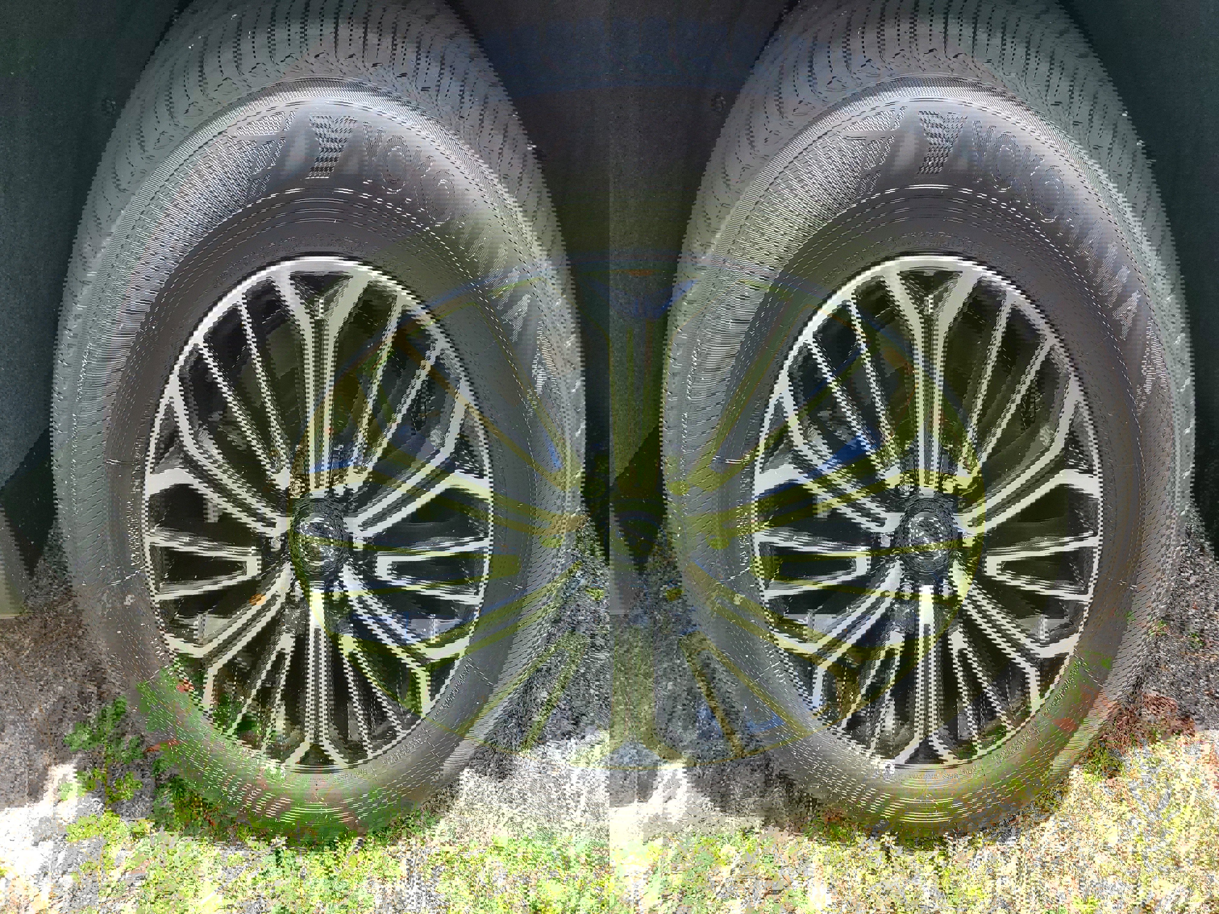 New 2025 Nissan Armada SL w/ Captain's Chari Seat Package image 6