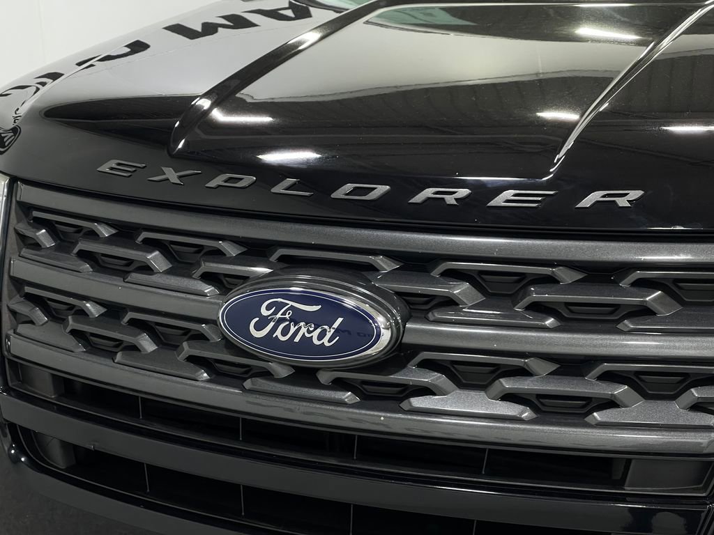 Used 2019 Ford Explorer XLT w/ Equipment Group 202A image 41