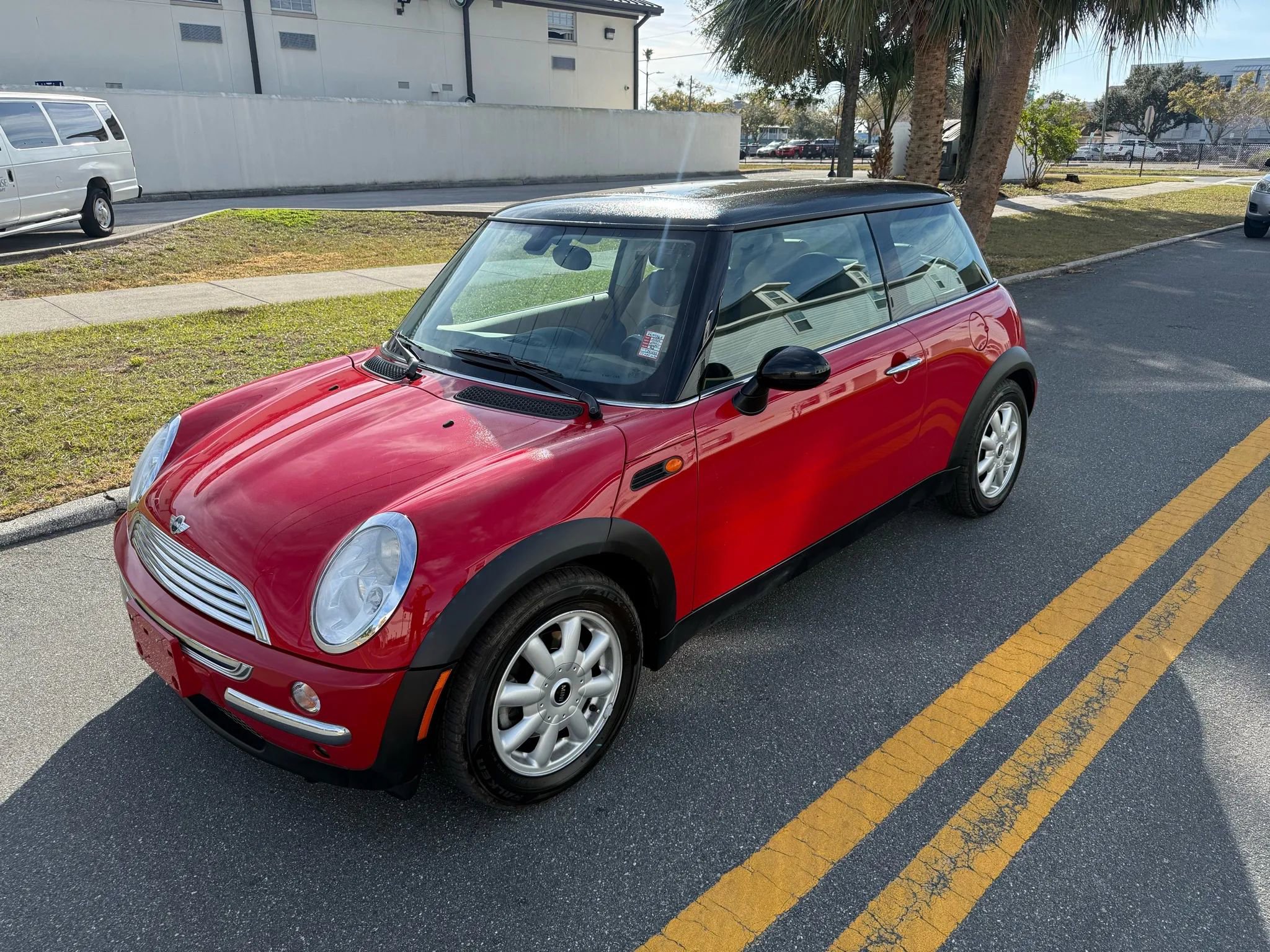 Used 2004 MINI Cooper Hardtop image 2