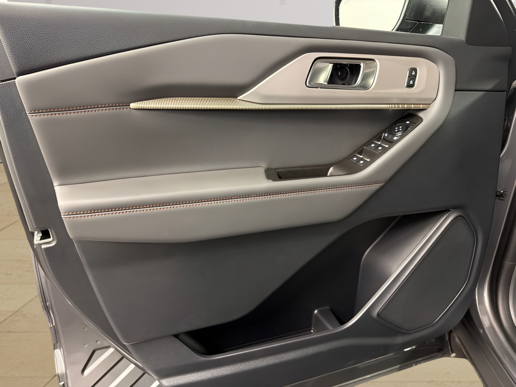 New 2026 Ford Explorer Active AWD/4WD image 27