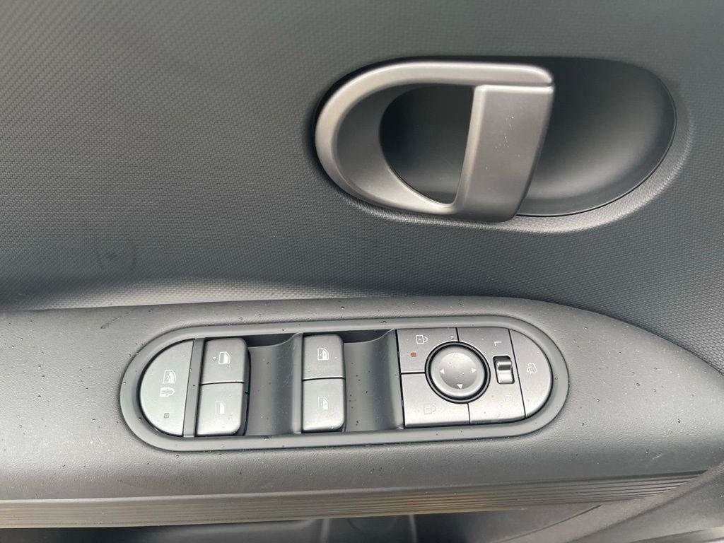 New 2025 Hyundai Ioniq 5 SEL AWD/4WD image 16