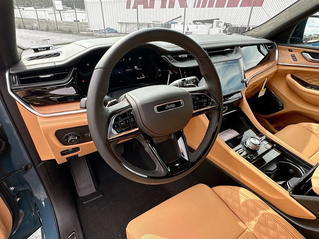 New 2026 Jeep Grand Cherokee Summit AWD/4WD image 14