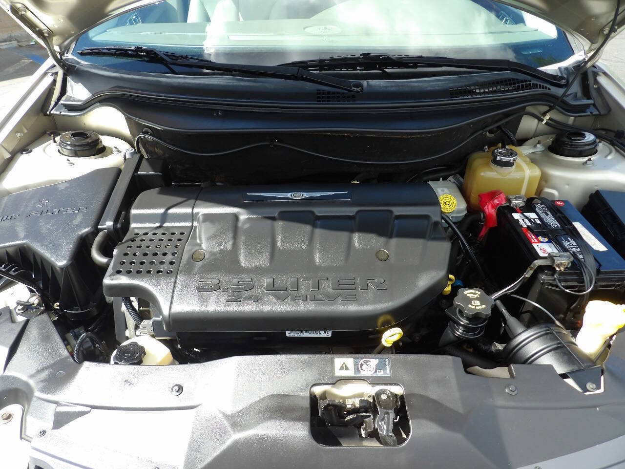 Used 2005 Chrysler Pacifica Touring AWD/4WD image 14
