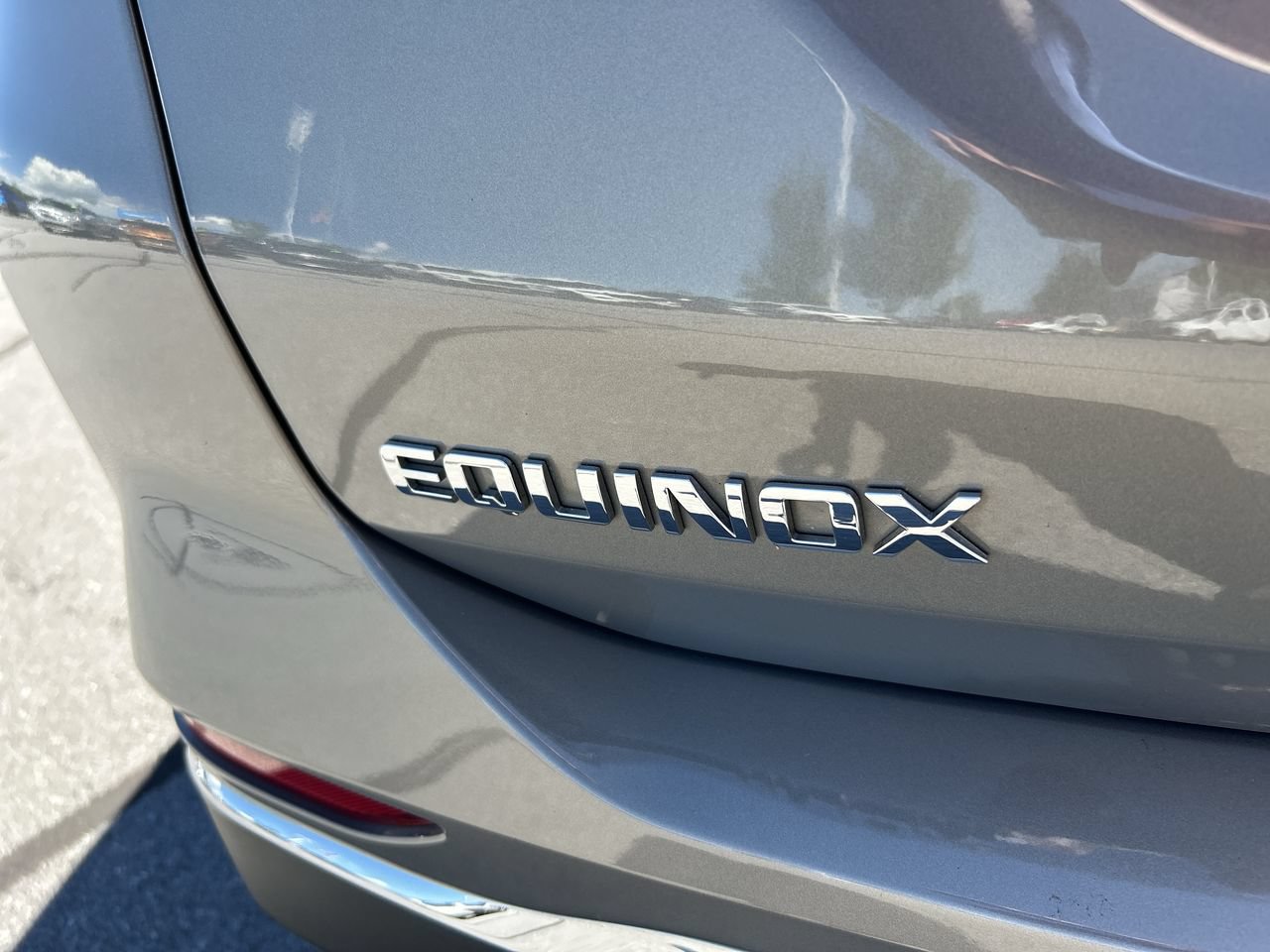 Used 2018 Chevrolet Equinox LT AWD/4WD image 11