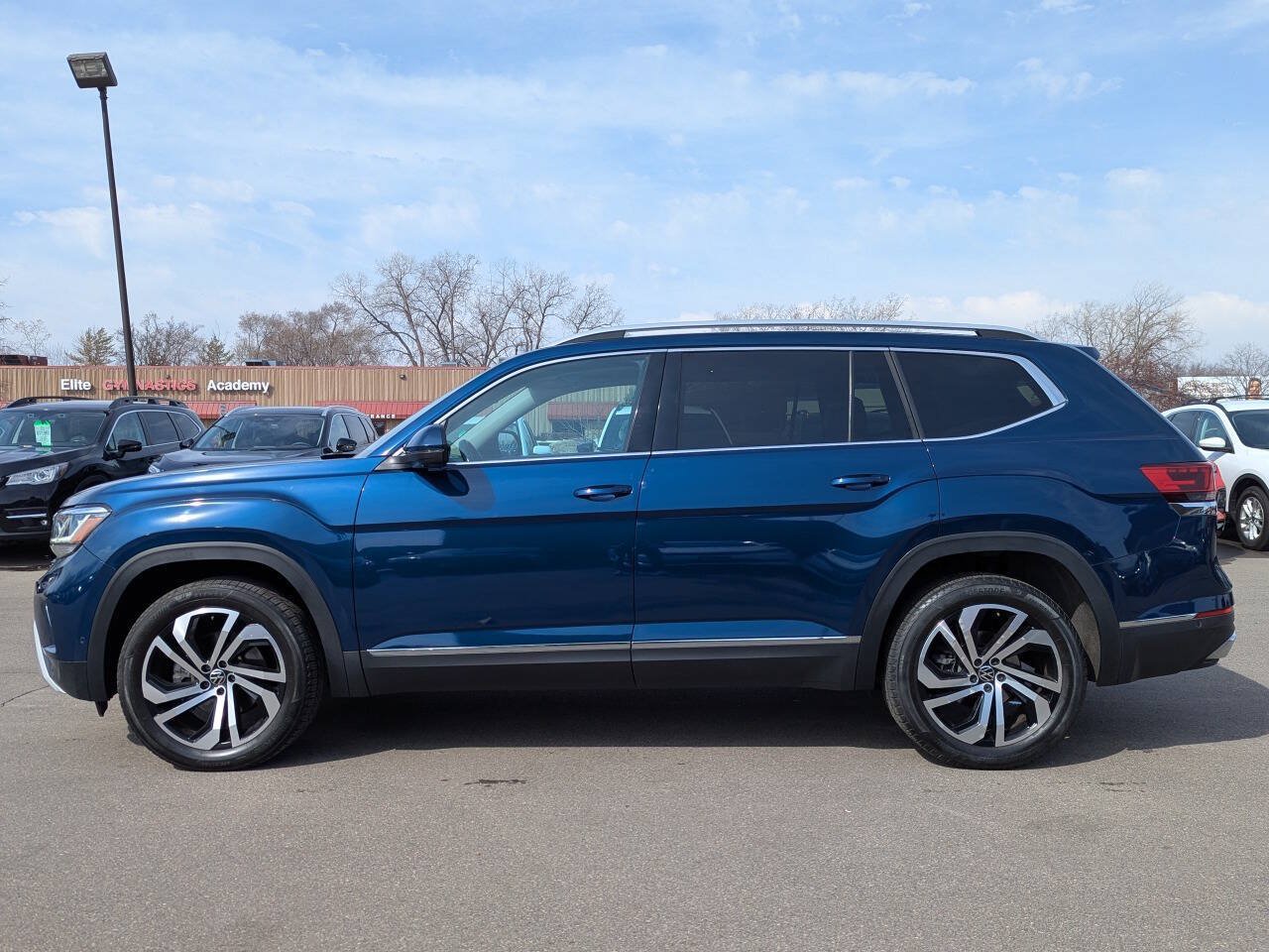 Used 2021 Volkswagen Atlas SEL Premium AWD/4WD image 8