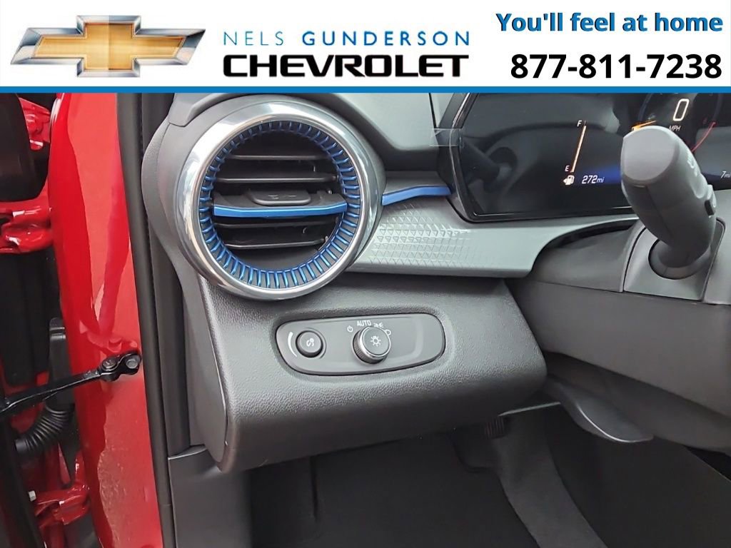 New 2026 Chevrolet Trax LT w/ Sunroof Package image 17