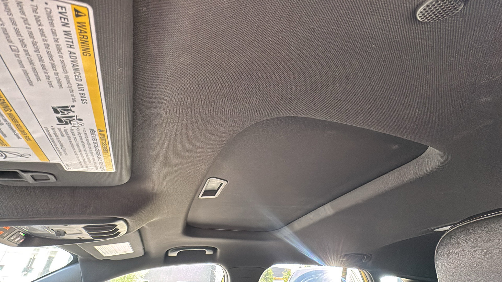 Used 2024 Chevrolet Trax RS w/ Sunroof Package image 11