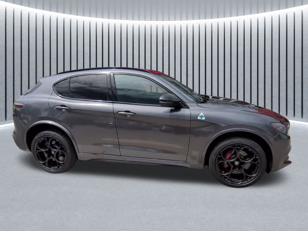 Used 2024 Alfa Romeo Stelvio Quadrifoglio AWD/4WD image 16