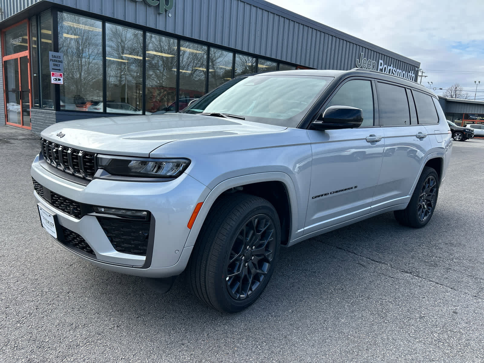 New 2026 Jeep Grand Cherokee L Summit w/ Obsidian Package AWD/4WD image 12