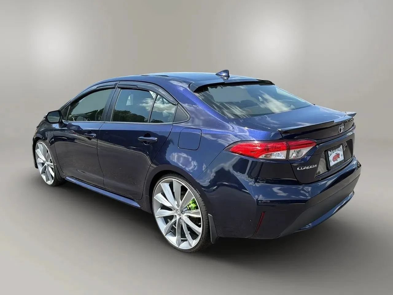 Used 2020 Toyota Corolla LE FWD image 7