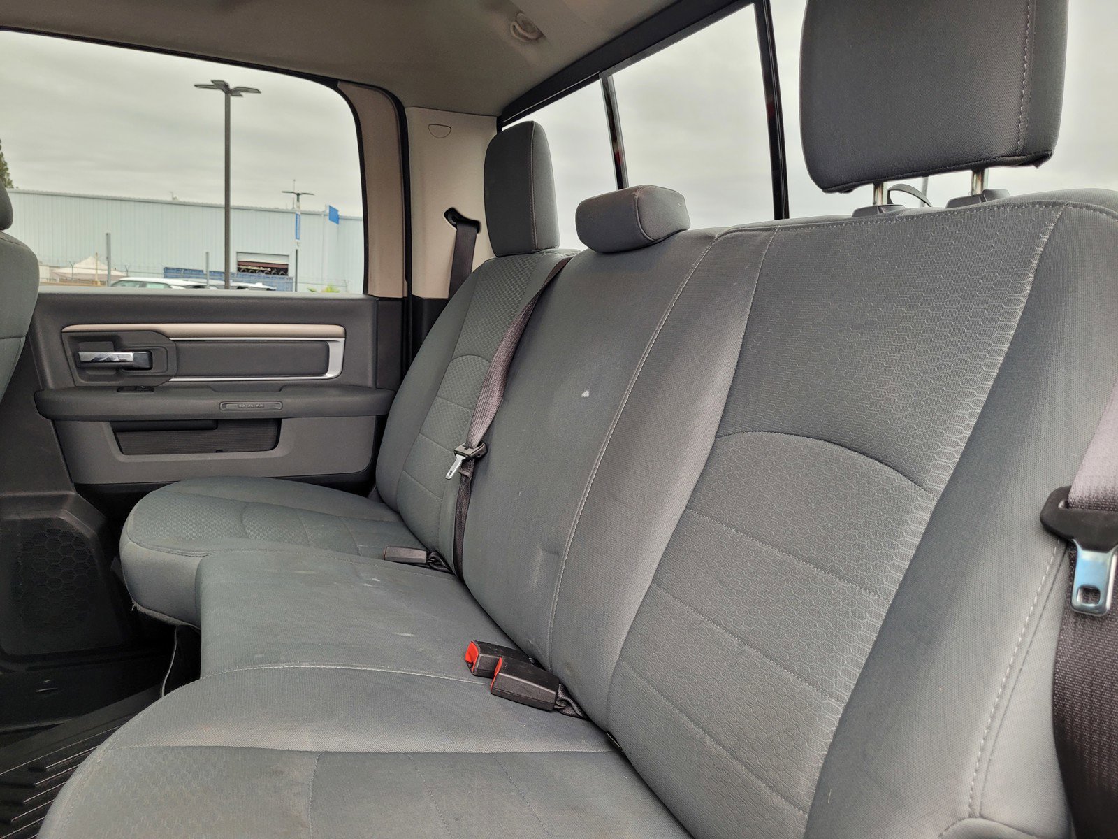 Used 2018 RAM 1500 Classic SLT AWD/4WD image 12