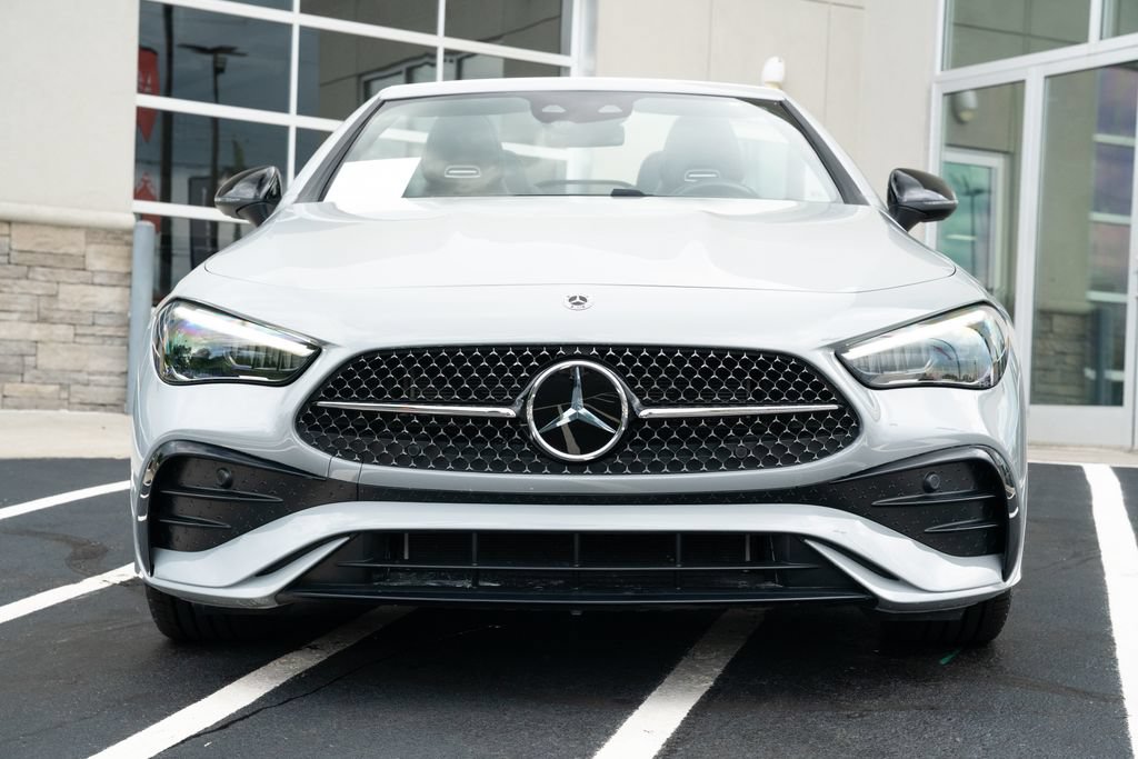 Used 2024 Mercedes-Benz CLE 450 4MATIC Cabriolet w/ Driver Assistance Package image 4