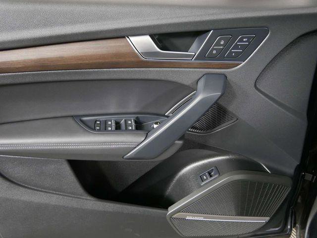 Used 2023 Audi Q5 2.0T Premium Plus w/ Premium Plus Package image 19
