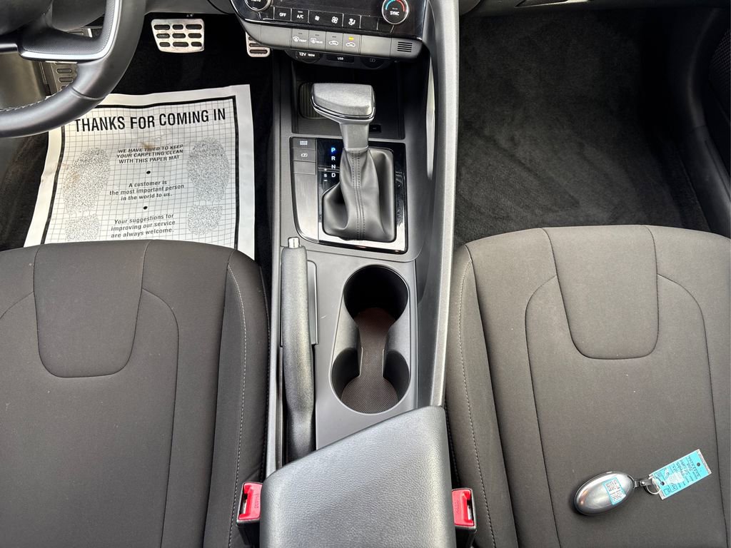 Used 2025 Hyundai Elantra Sport image 20