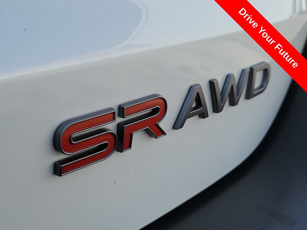 Used 2025 Nissan Kicks SR w/ SR Premium Package AWD/4WD image 26