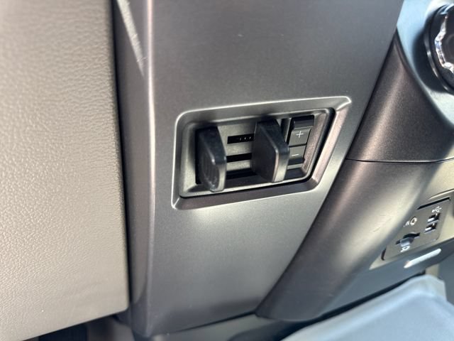 Used 2015 Ford F150 XLT w/ Equipment Group 302A Luxury AWD/4WD image 31