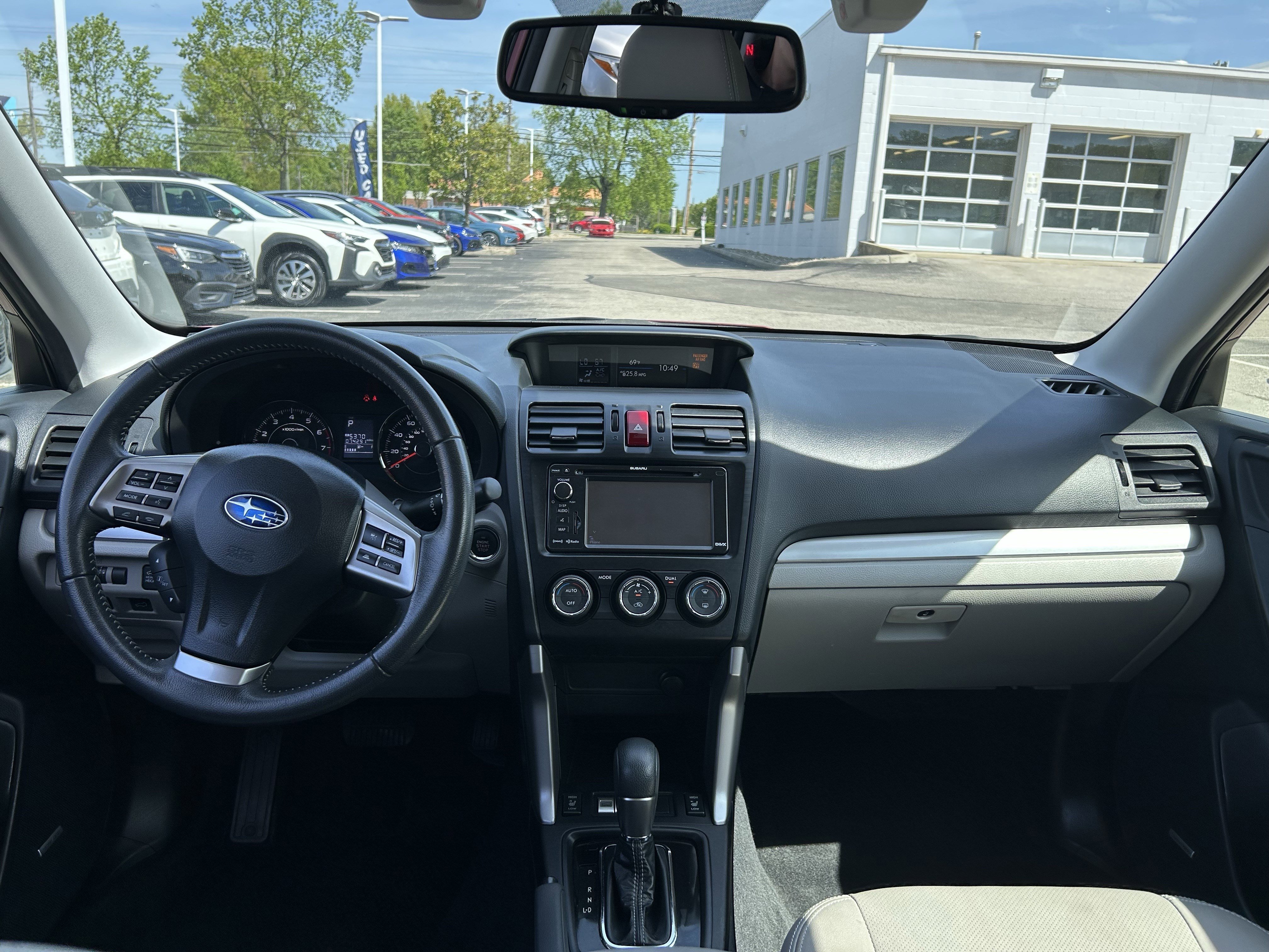 Used 2015 Subaru Forester 2.5i Touring w/ Eyesight & Navigation System AWD/4WD image 9