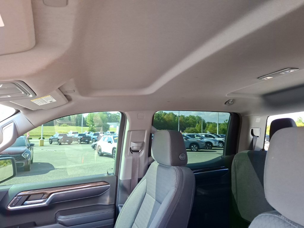 Used 2023 Chevrolet Silverado 1500 LT AWD/4WD image 14