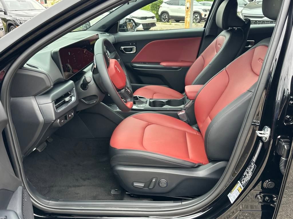 New 2025 Kia K4 GT-Line w/ GT-Line Premium Package image 9